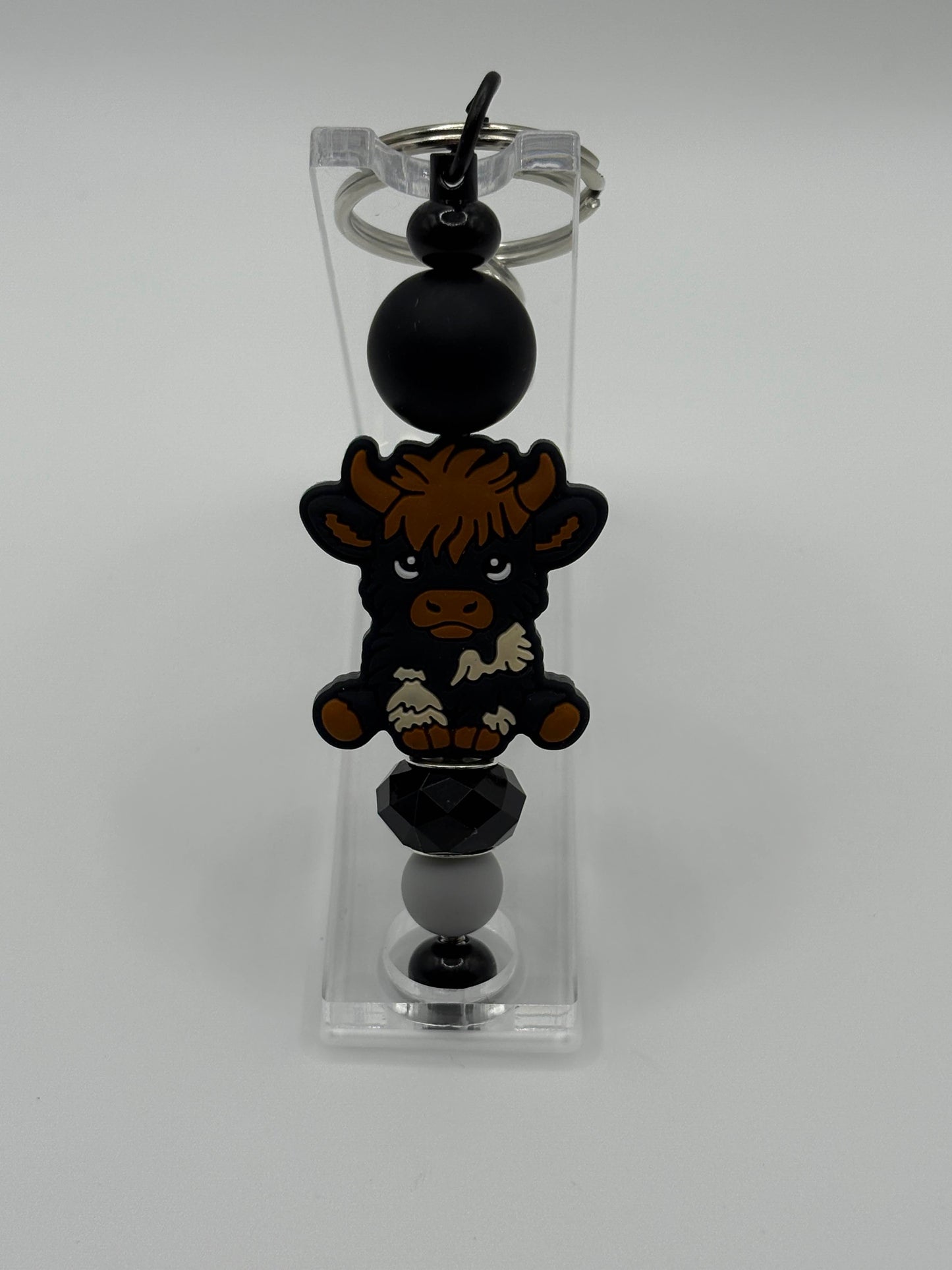 Black & Cream Highland Cow Keychain – Rustic Charm Meets Cozy Cuteness